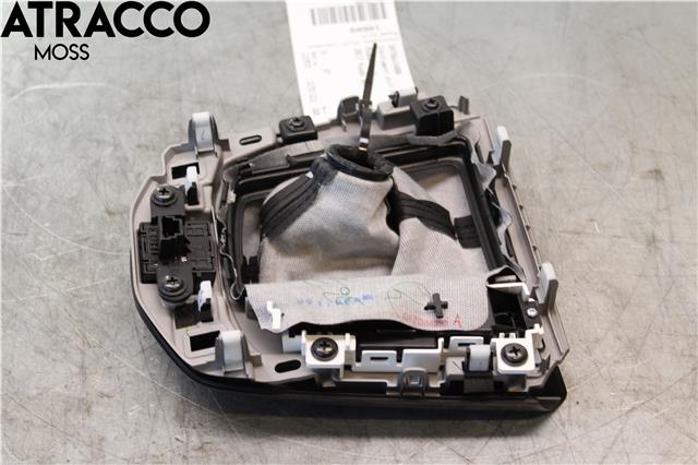 Diverse deler til Mazda CX-3 2015-2022  (DA7G643400A|)