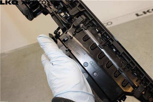 Diverse deler til Audi e-tron 2018-->>  (4KL820951|)