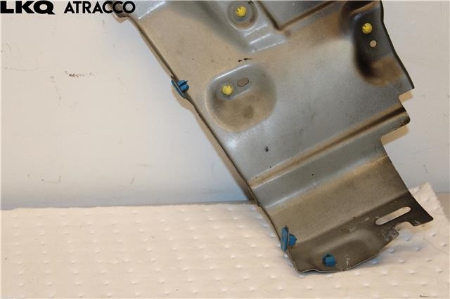Skjerm høyre foran til Land Rover Discovery 2005-2009 (Type III)  (LR013931|)