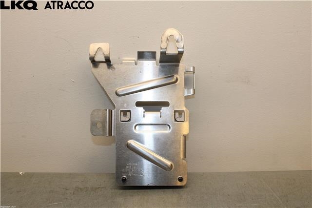 Bilstereo forsterker til Porsche Taycan 2019-->>  (9J1035446G|)