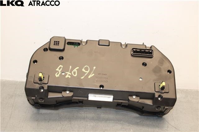 Instrumentpanel til Toyota Avensis 2009-2015 (Type III, Fase 1)  (8380005M00|)