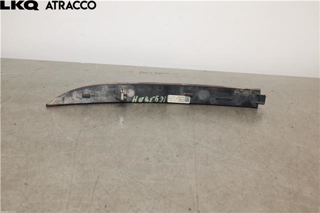 Refleksplate til Porsche Taycan 2019-->>  (9J1945104E|)