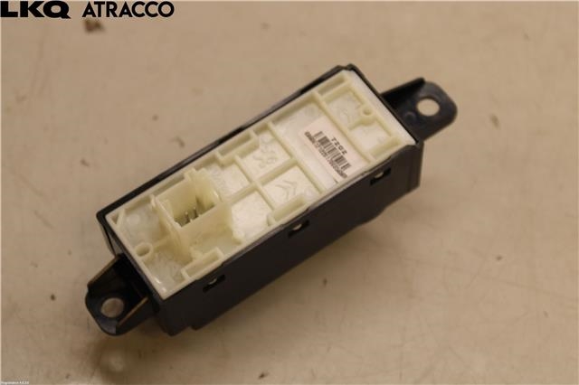 Diverse deler til Peugeot 2008 2013-2019 (Type I)  (96758773XU|)