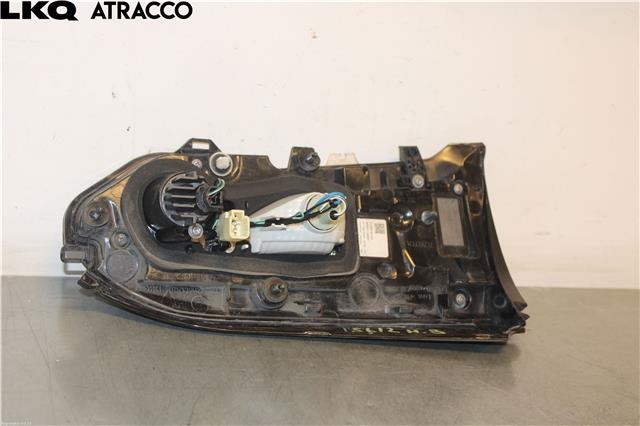 Baklykt høyre indre til Toyota RAV4 2019-->> (Type V)  (8158142151|)