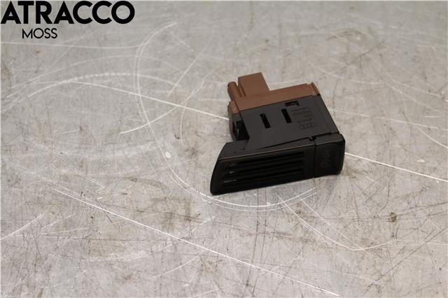 Diverse deler til Audi A4 2007-2014 (Type IV) (B8) (B8) (8K1927325|)