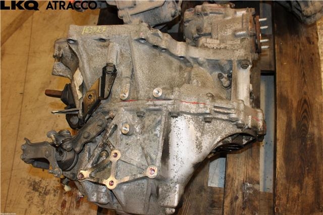 Girkasse manuell 6-trinn til Toyota RAV4, 2006-2009 (Type III, Fase 1)  (3030042210)