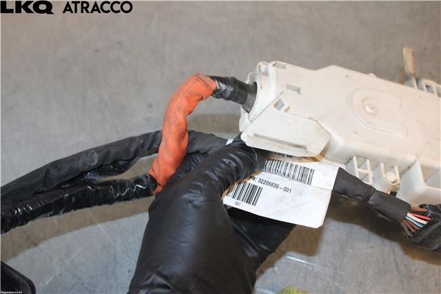Batterilader inntak/luke til Volvo V60 / V60 CC 2018-->> (Type II)  (32266639|)