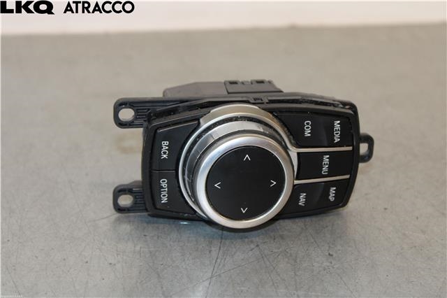 Diverse deler til BMW 2-Serie 2014-2021 (F22/F23) (F22/F23) (65825A3B1E4|)