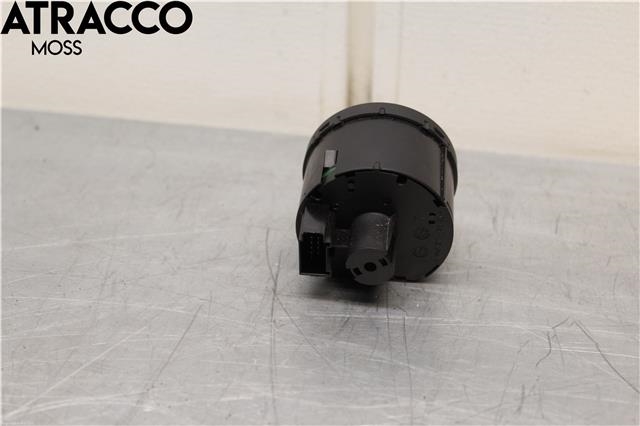 Bryter lys til VW Caddy 2015-2020 (Type III, Fase 3)  (3C8941431|)