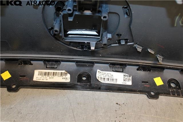 Grill midt til Volvo XC40 2018-2024  (31457342|)