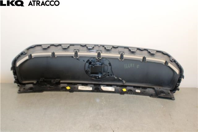 Grill midt til Volvo XC40 2018-2024  (31457342|)