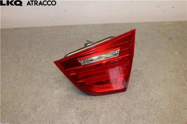 Baklykt høyre indre til BMW 3-Serie 2005-2011 (E90/E91/E92/E93) (E90/E91/E92/E93) (63214871734|)