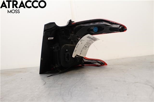 Baklykt venstre til Peugeot 2008 2013-2019 (Type I)  (9826730480|)