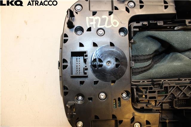 Diverse deler til Audi A4 2007-2014 (Type IV) (B8) (B8) (8K1713139R|)