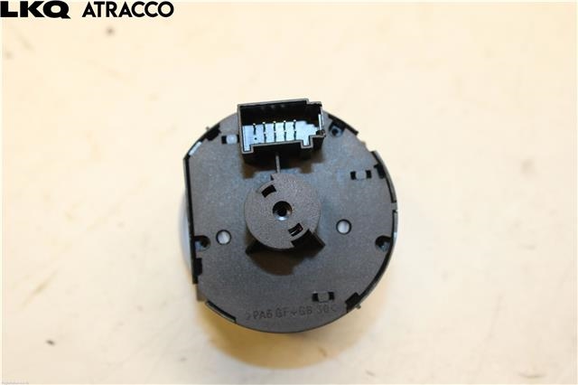 Bryter lys til VW Touran 2010-2015 (Type I, Fase 3)  (3C8941431|)