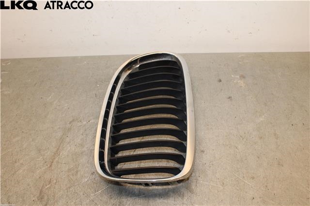 Grill høyre til BMW 1-Serie 2004-2011 (E81/E82/E87/E88) (E81/E82/E87/E88) (51137077130|)