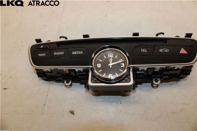 Instrument klokke til Mercedes C-Klasse 2014-2018 (Fase 1) (W205) (W205) (A2059052701|)