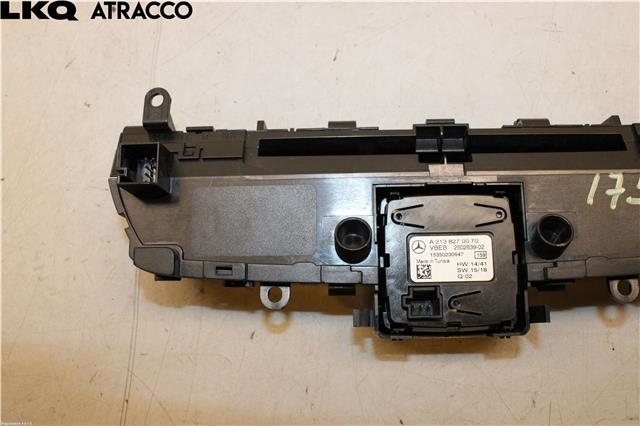 Instrument klokke til Mercedes C-Klasse 2014-2018 (Fase 1) (W205) (W205) (A2059052701|)