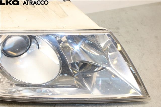 Frontlykt høyre halogen til Škoda Octavia 2005-2008 (Type II, Fase 1)  (1Z1941018N|)