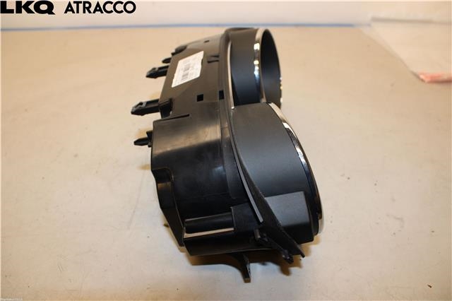 Instrumentpanel til Škoda Octavia 2009-2013 (Type II, Fase 2)  (3T1920841J|)