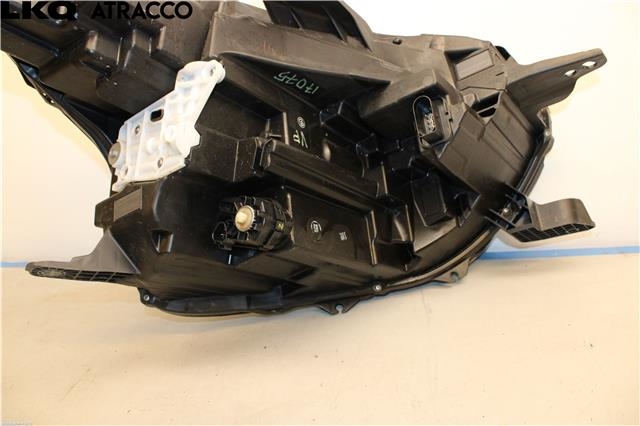 Frontlykt venstre halogen til XPeng G3 2021-->> (7210001DG1|)