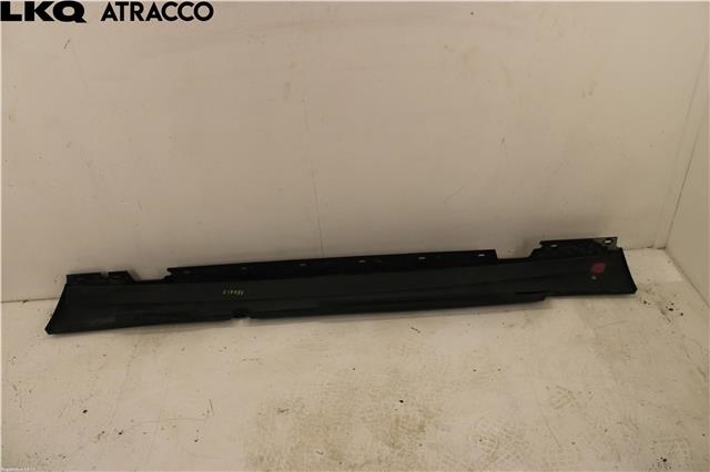 Kanalskjørt høyre til BMW 1-Serie 2004-2011 (E81/E82/E87/E88) (E81/E82/E87/E88) (51770432388|)