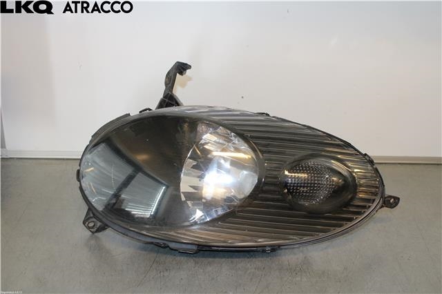 Frontlykt høyre halogen til Nissan Micra 2003-2010 (K12) (K12) (26010AX705|)
