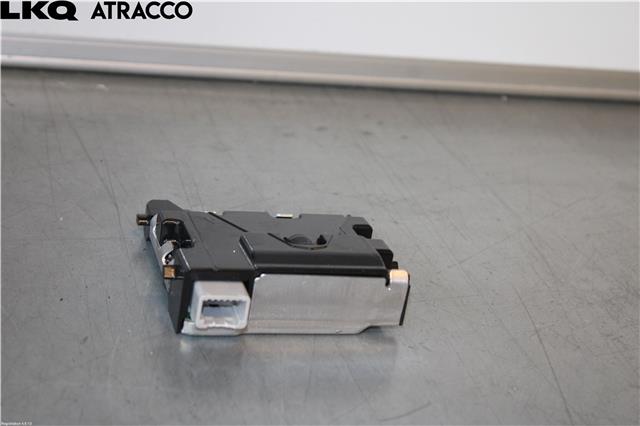 Kamera til Toyota Prius 2016-2023 (Type IV) (combi) (combi) (8646C47031|)