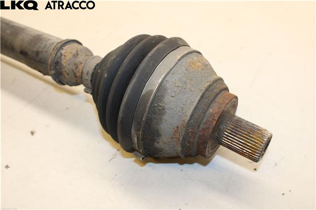 Drivaksel høyre foran til VW Passat 2005-2010 (B6) (B6) (3AA407272A|)