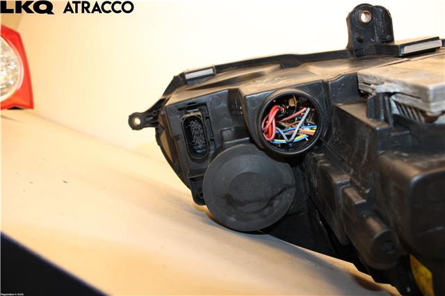 Frontlyktehus til VW Jetta 2005-2010  (1K6941039|)