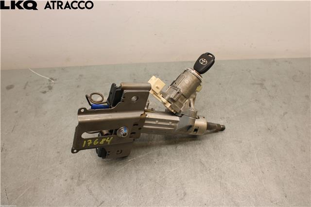 Rattaksel til Toyota RAV4, 2013-2015 (Type IV, Fase 1)  (4520A42080)