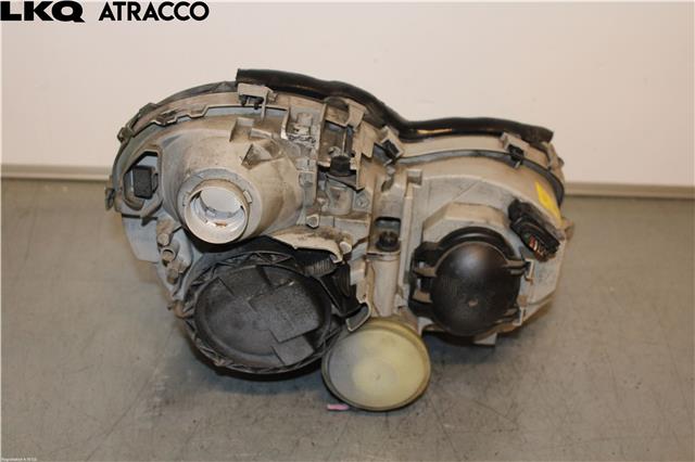 Frontlykt venstre halogen til Mercedes C-Klasse 2000-2004 (Fase 1) (W203) (W203) (A2038200161|)