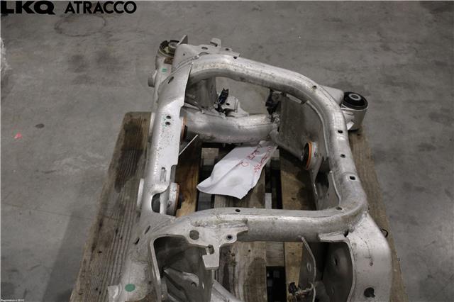 Travers bak til Jaguar I-PACE 2018-->>  (T4K16340|)