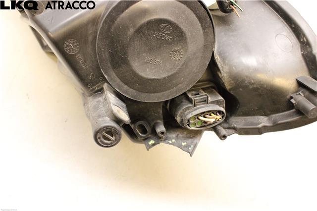 Frontlykt høyre halogen til Škoda Fabia 2010-2014 (Type II, Fase 2)  (5J1941018F|)