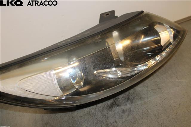 Frontlykt høyre halogen til Kia Sportage 2010-2016 (Type III)  (921023W121|)