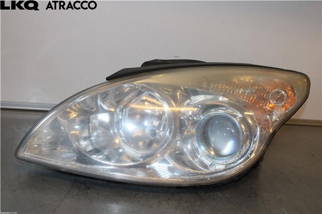 Frontlykt venstre halogen til Hyundai i30, 2007-2012 (Type I) (921032L020)