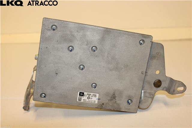 Bilstereo forsterker til Toyota RAV4 2019-->> (Type V)  (8628042060|)