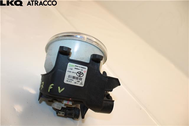 Tåkelykt høyre foran til Toyota Yaris 2014-2020 (Type III, Fase 2)  (8122002110|)
