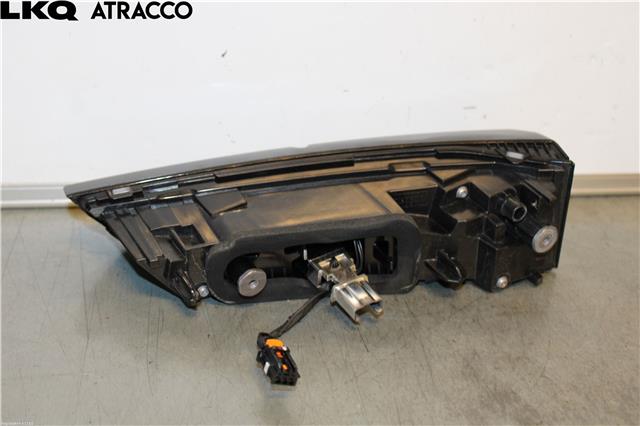 Baklykt høyre indre til Peugeot 508 2018-->> (Type II)  (9835300580|)