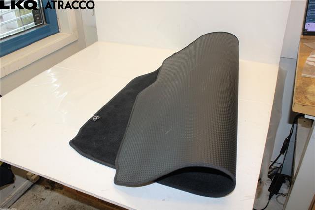 Bagasjerom teppe/gulvplate til Mercedes C-Klasse 2021-->> (W206) (W206) (A2066804902|)