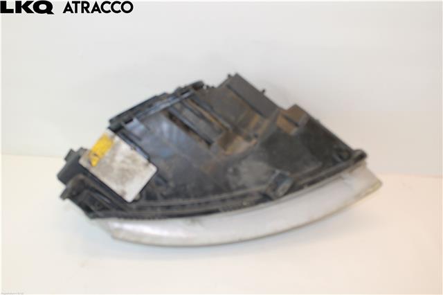 Frontlykt venstre halogen til Audi A6 2005-2008 (Type III, Fase 1) (C6) (C6) (4F0941029FH|)