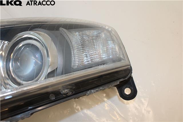 Frontlykt venstre halogen til Audi A6 2008-2011 (Type III, Fase 2) (C6) (C6) (4F0941029FF|)