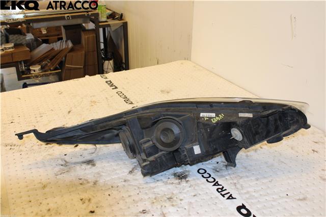 Frontlykt venstre halogen til Ford Fiesta 2013-2017 (Type VI, Fase 2)  (2126899|)
