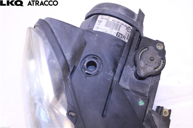 Frontlykt høyre halogen til VW Passat 2005-2010 (B6) (B6) (3C0941006AB|)