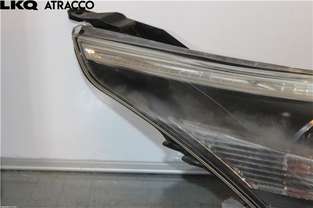 Frontlykt høyre halogen til Toyota Avensis 2009-2015 (Type III, Fase 1)  (8113005370|)