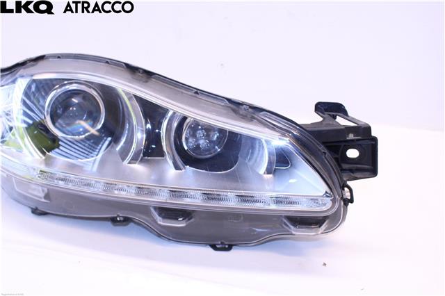 Frontlykt høyre halogen til Jaguar XJ X351 2010-->>  (C2D60260|)