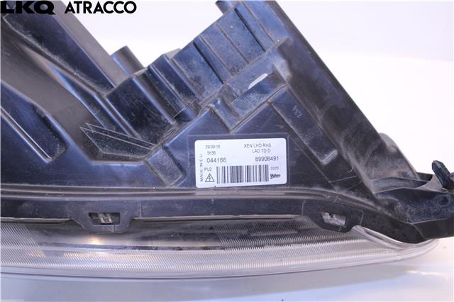 Frontlykt høyre halogen til Jaguar XJ X351 2010-->>  (C2D60260|)