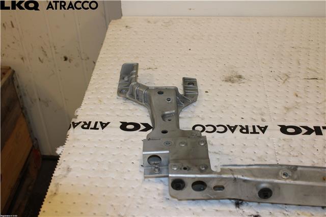 Frontplate øvre til Jaguar F-PACE 2016-->> (X761) (X761) (T4A13143|)