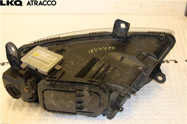 Frontlykt høyre halogen til Audi A6 2008-2011 (Type III, Fase 2) (C6) (C6) (4F0941030CP|)