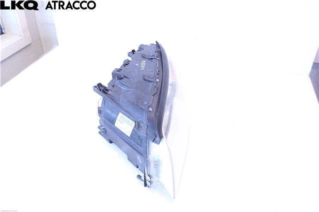 Frontlykt venstre halogen til Volvo V70 2007-2013 (Type III, Fase 1)  (31214347|)